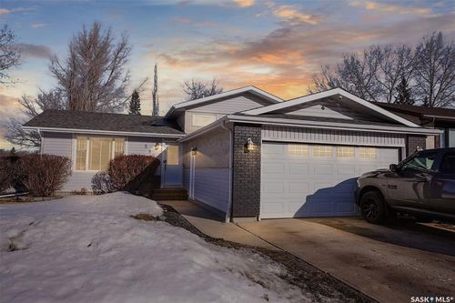 590 Rink Ave, Regina, SK, S4X2E9 | Card Image