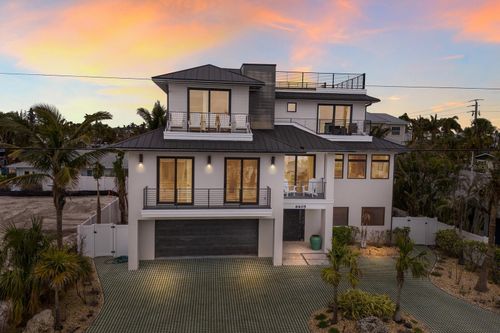 6605 Gulf Dr, HOLMES BEACH, FL, 34217-1348 | Card Image