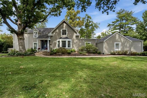 9321 Old Bonhomme Rd, Olivette, MO, 63132-4331 | Card Image