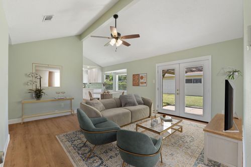 2206 Sierra St, Kemah, TX, 77565-2233 | Card Image