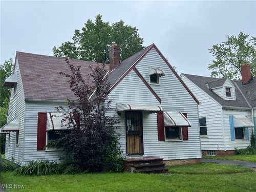 3865 Lee Heights Blvd, Cleveland, OH, 44128-1635 | Card Image