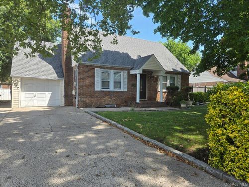 2-717 Henry St, Uniondale, NY, 11553-2208 | Card Image