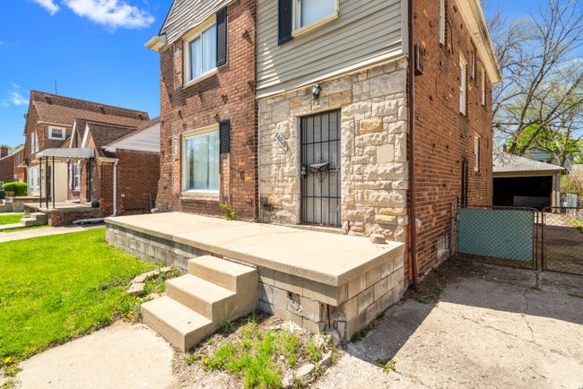 14329 Montrose St, House other with 4 bedrooms, 2 bathrooms and null parking in Detroit MI | Image 4