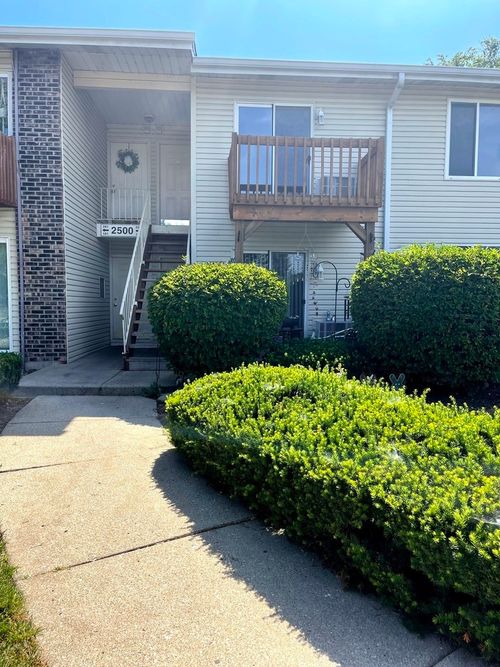 202-2500 Light Rd, Oswego, IL, 60543-9219 | Card Image