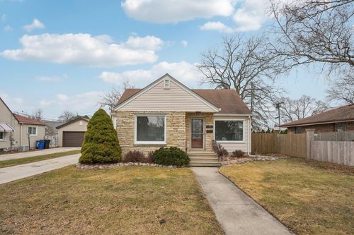 2835 Blaine Ave, RACINE, WI, 53405-4520 | Card Image