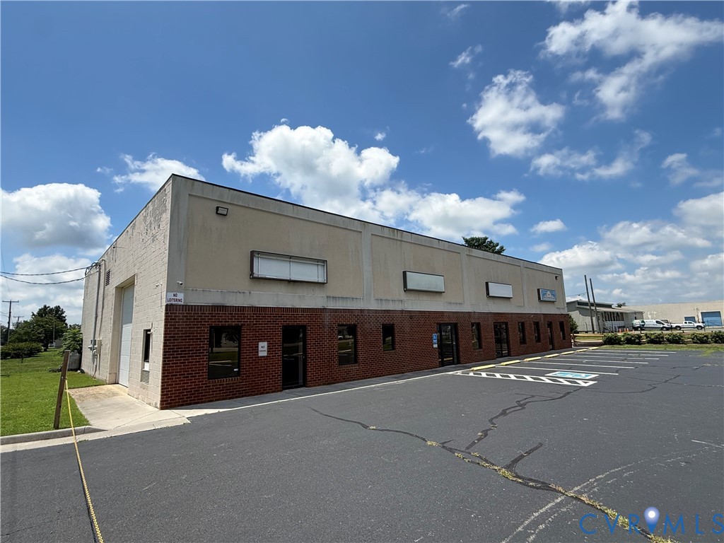 123 Maple St, Warsaw, VA 22572