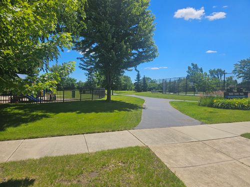 4501 W Westchester Ln, Libertyville, IL, 60048-4877 | Card Image