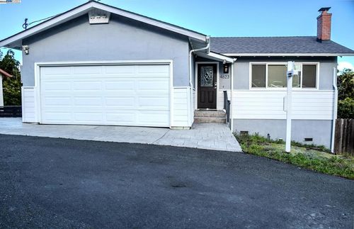 4623 Appian Way, El Sobrante, CA, 94803-1601 | Card Image