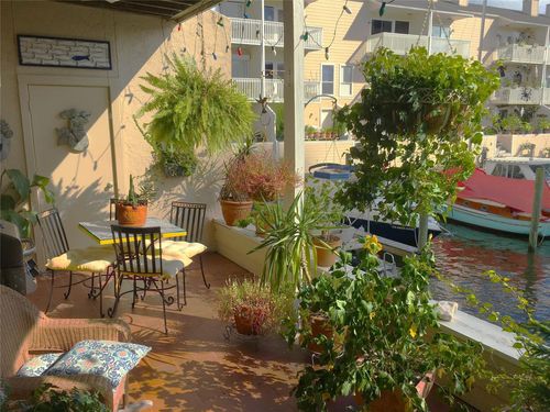 apt-104-4747 Nasa Pkwy, Seabrook, TX, 77586-5442 | Card Image