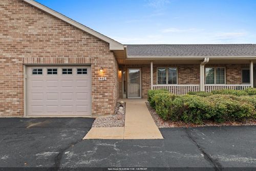 1214 Pond View Circle, LAWRENCE, WI, 54115 | Card Image