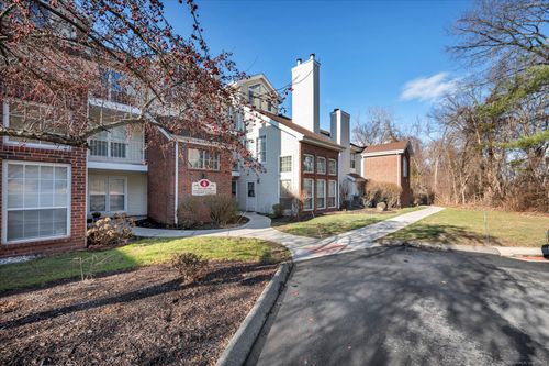 153-153 Carriage Crossing Lane, Middletown, CT, 06457 | Card Image