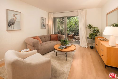 136-320 S Ardmore Ave, Los Angeles, CA, 90020-3161 | Card Image