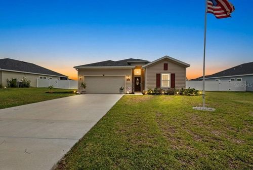 560 Nw 4th Ave, WILLISTON, FL, 32696-1642 | Card Image
