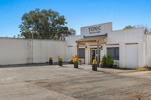 2306 Woodward Ave, Muscle Shoals, AL, 35661-3238 | Card Image