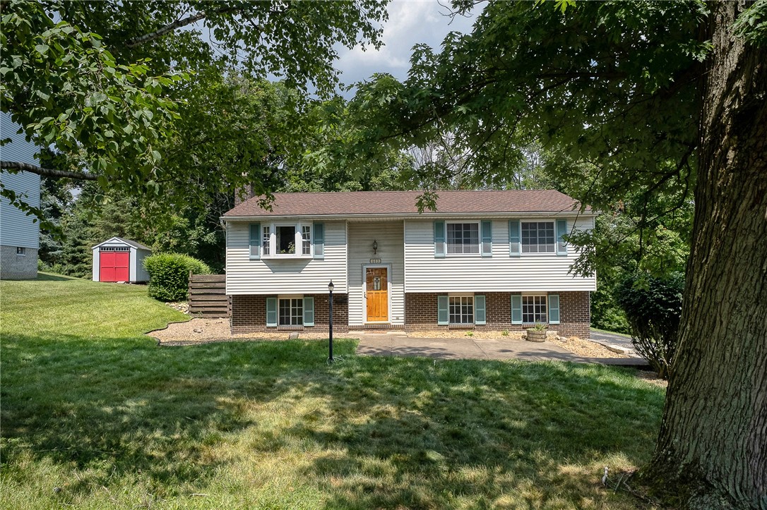 Fruitwood Dr, Bethel Park, PA 15102