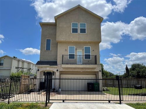 3112 Clay St, Houston, TX, 77003-4626 | Card Image