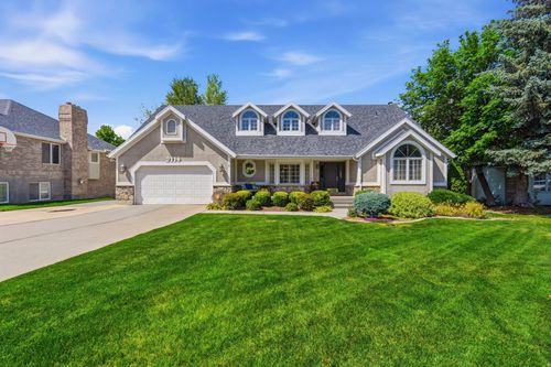 2114 W Surrey Cir, Taylorsville, UT, 84129-1432 | Card Image