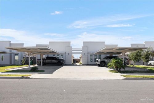 3900 Las Vistas Ln, Weslaco, TX, 78596-4448 | Card Image