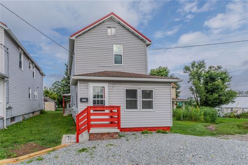 127 Braddock Road Ave, Mount Pleasant, PA, 15666-1129 | Card Image