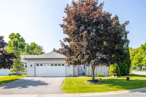 7566 Radcliffe, Brighton, MI, 48114-9487 | Card Image