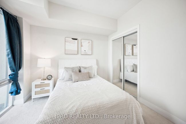 903 - 16 Concord Pl, Condo with 2 bedrooms, 2 bathrooms and 2 parking in Grimsby ON | Image 18