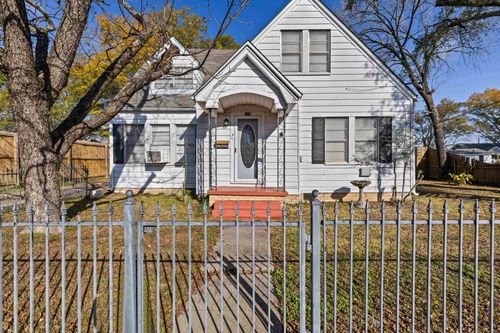 715 Nolen St, Kilgore, TX, 75662-3261 | Card Image