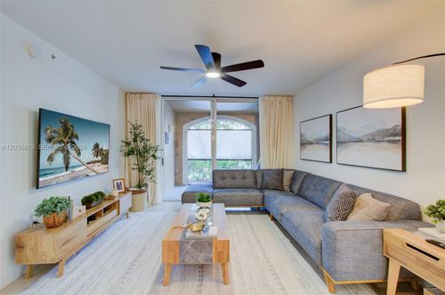 9105-4824 N State Road 7, Coral Springs, FL, 33073-3348 | Card Image