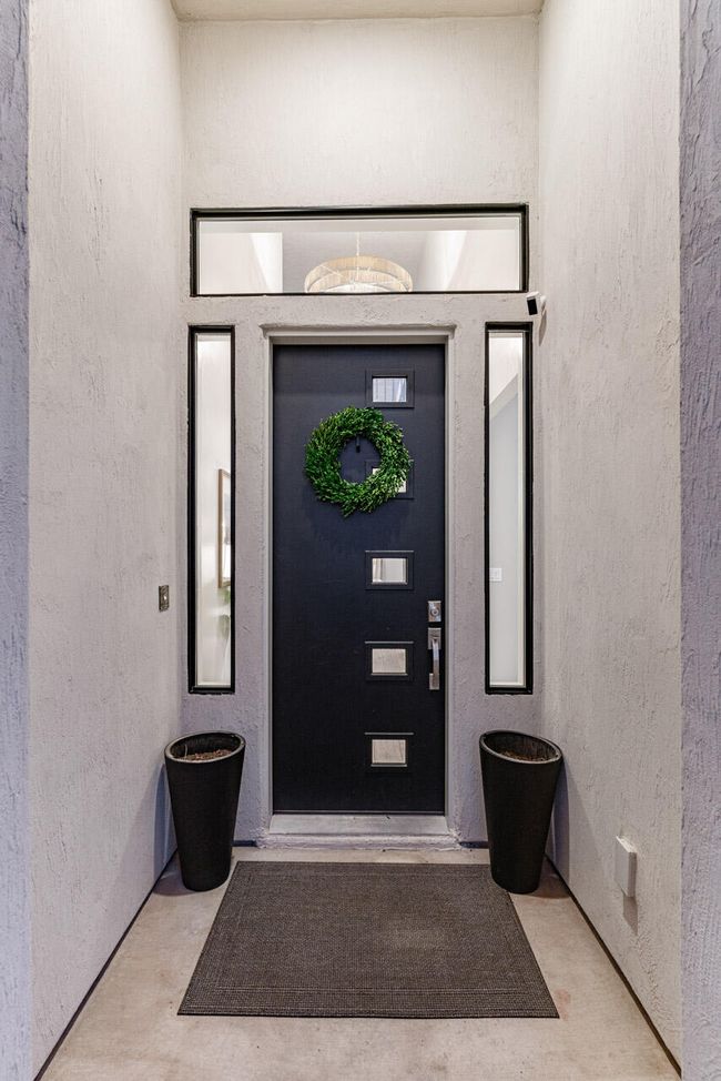 Front Door | Image 20