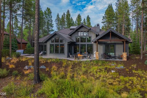 56240 Trailmere Cir, Bend, OR, 97707-2556 | Card Image
