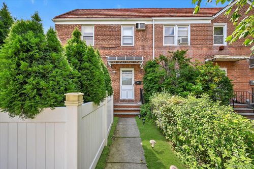 76-54 169th St, Fresh Meadows, NY, 11366-1340 | Card Image