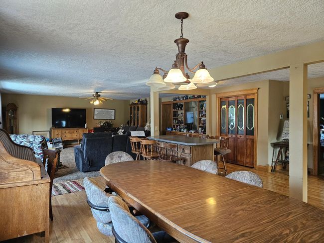 kitchen / dining / living | Image 24