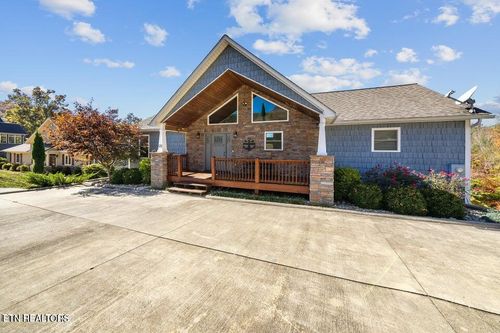 121 Hidden Ln, La Follette, TN, 37766-1580 | Card Image