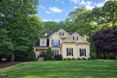 8104 Henderson Rd, Apex, NC, 27539-7483 | Card Image