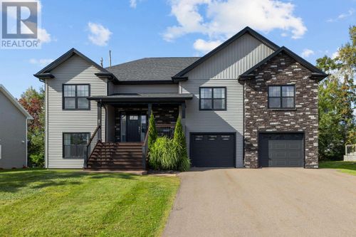 97 Nash Dr, Charlottetown, PE, C1E3H7 | Card Image