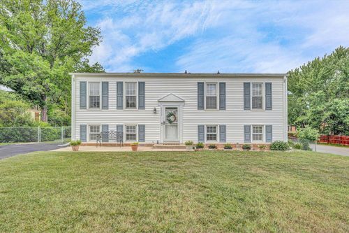 2903 Creekwood Dr, Salem, VA, 24153 | Card Image