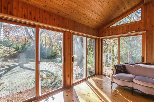 Three Seasons Room | Image 11
