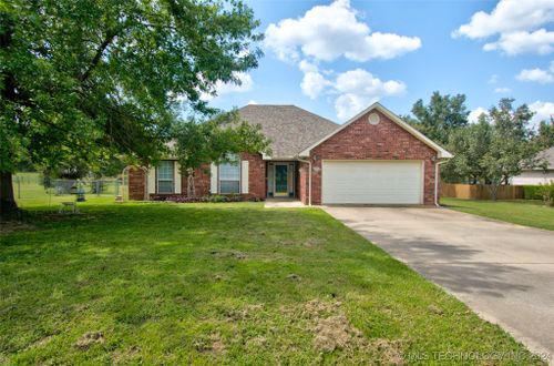 602 Redbud Ln, Gore, OK, 74435 | Card Image