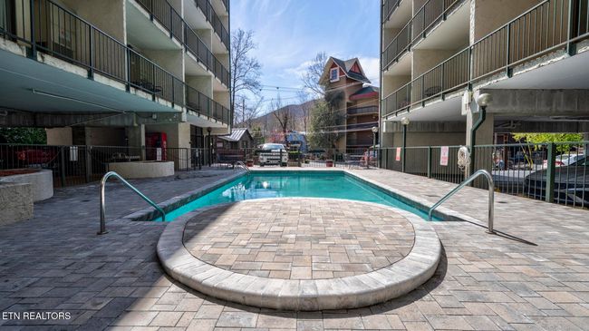306 - 685 River Rd, Condo with 1 bedrooms, 1 bathrooms and null parking in Gatlinburg TN | Image 32