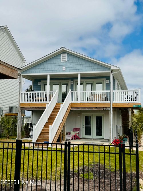 4059 4th St, Surf City, NC, 28445-8632 | Card Image