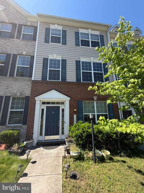 9002 Belo Gate Dr, MANASSAS PARK, VA, 20111-7058 | Card Image
