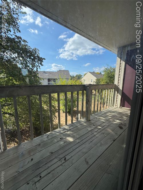 145-1579 Oneil Cir, Rochester Hills, MI, 48307-5655 | Card Image