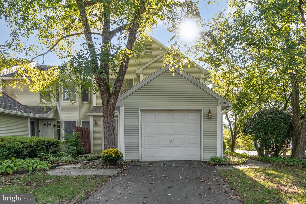 Aberdeen Ct, Harrisburg, PA 17111