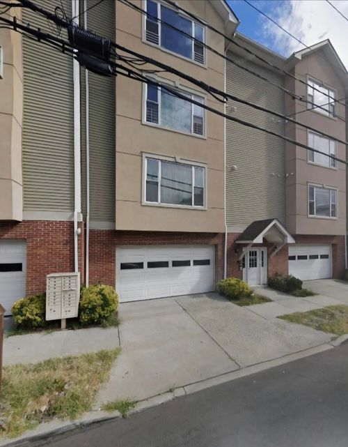 205-564 52nd St, West New York, NJ, 07093-5647 | Card Image