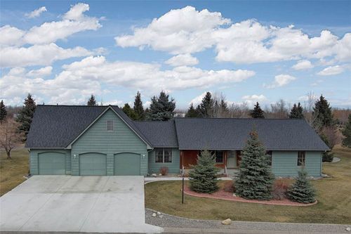 711 Upper Continental Dr, Red Lodge, MT, 59068-9313 | Card Image