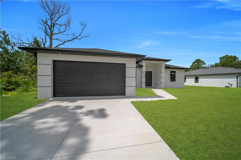 Residential Lease in LEHIGH ACRES 5