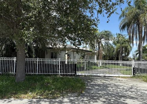 660 E 10th Place, Other Florida, FL, 33010 | Card Image