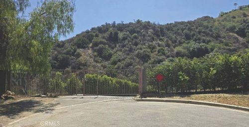 3 Ambar Dr, Woodland Hills, CA, 91364 | Card Image