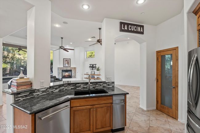15-Kitchen | Image 17