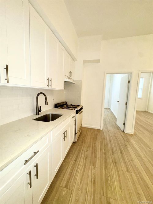 23803 Braddock Ave, Bellerose, NY, 11426-1118 | Card Image