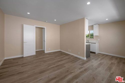 102-1553 S Saltair Ave, Los Angeles, CA, 90049-4115 | Card Image